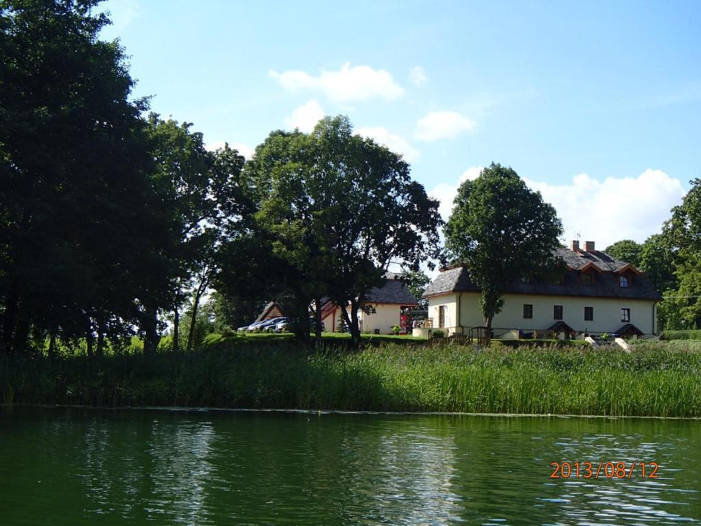 Folwark Hutta Hotel Mala Huta Exterior photo