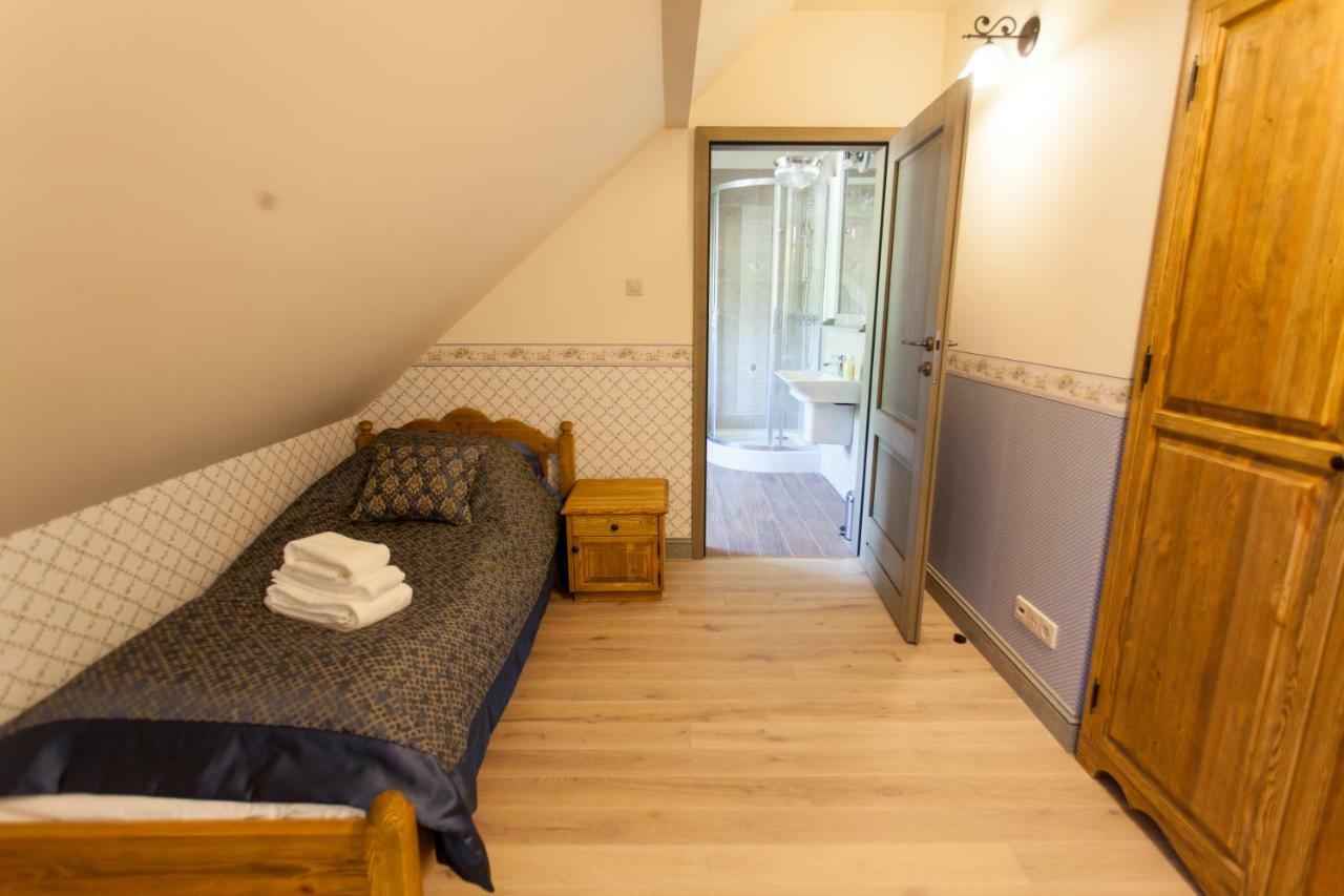 Folwark Hutta Hotel Mala Huta Exterior photo